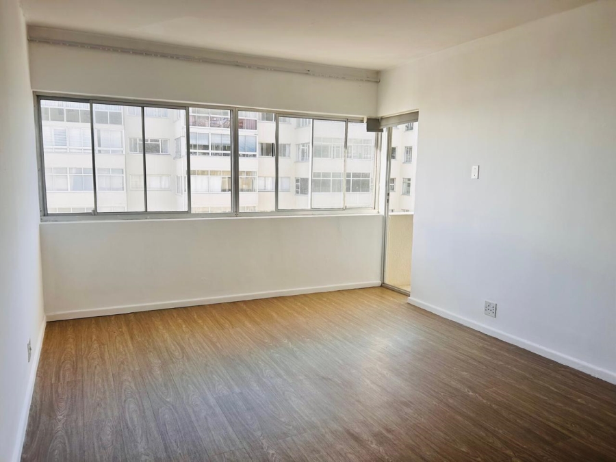 To Let 3 Bedroom Property for Rent in Mouille Point Western Cape